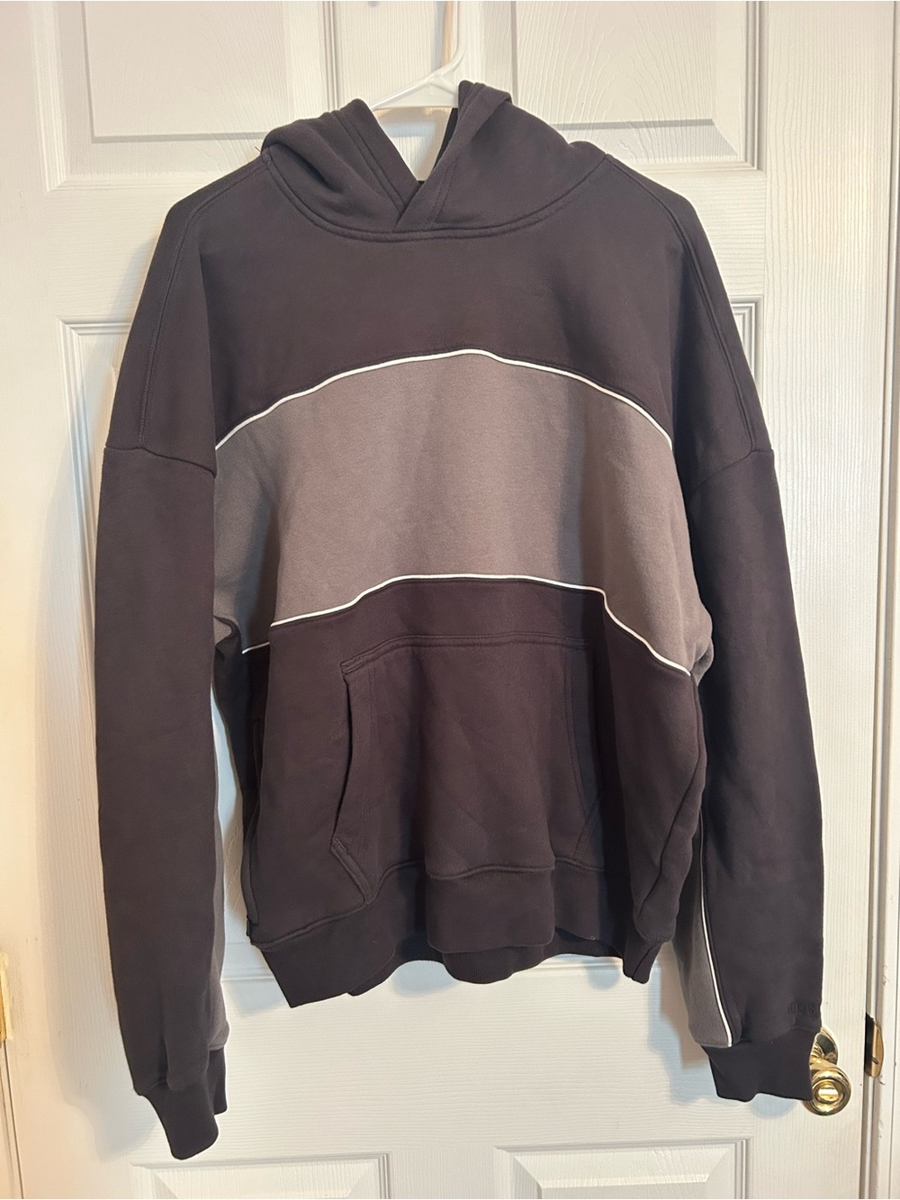 Hollister Men's Two-Tone Hooded Pullover - Dark Charcoal & Light Gray
